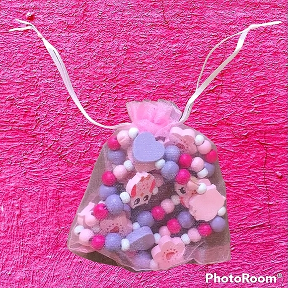 Cute wooden beads w/ owls, flowers, & hearts necklace & bracelet set for girls. - Picture 3 of 4